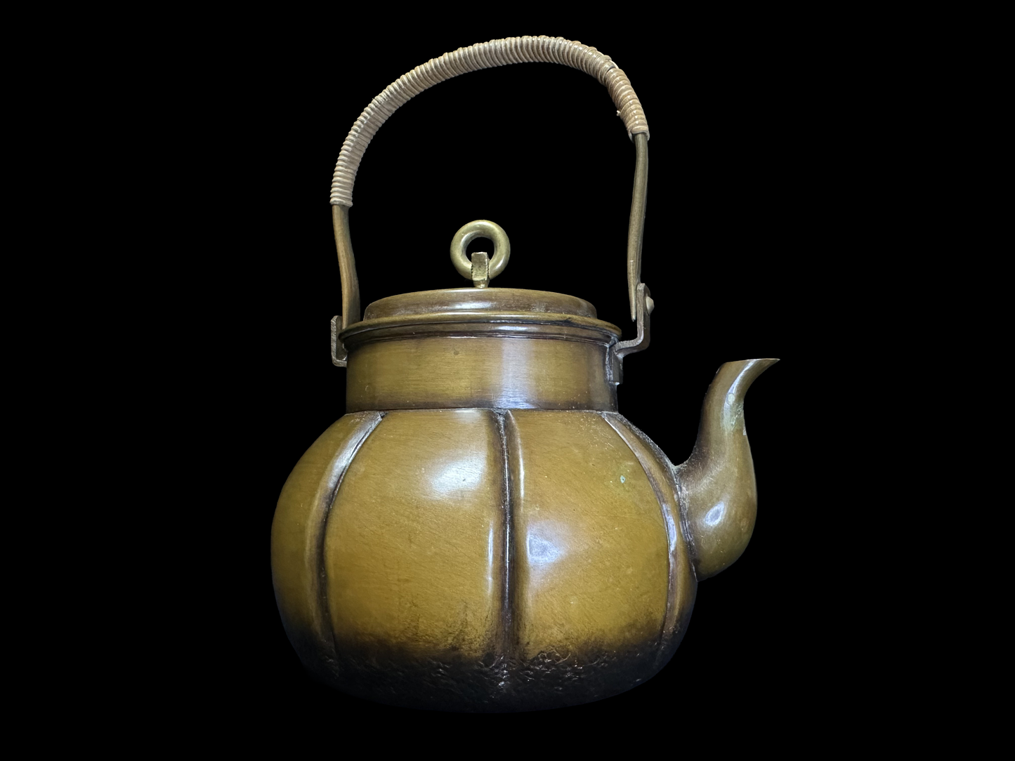 Antique Brass Kettle Description
