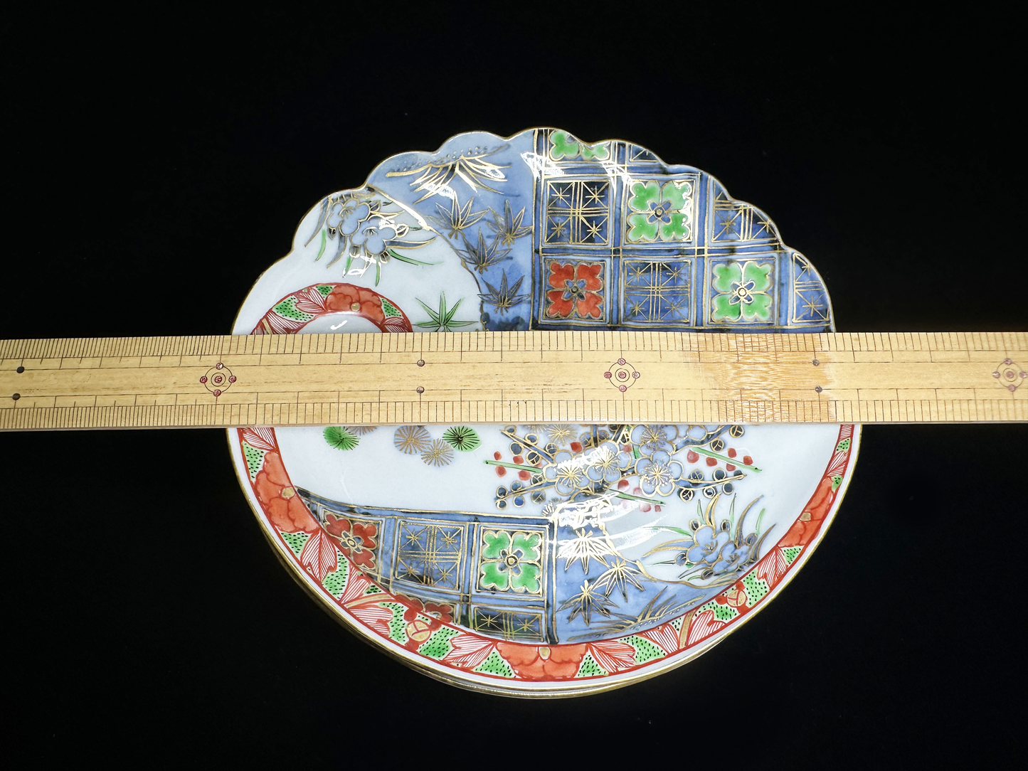 Exquisite Hand-Painted Kutani-yaki (Kutani Ware) Plates by a Ceramic Artist