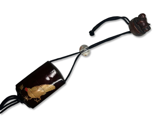 Exquisite 200-Year-Old Inro: A Golden Rooster Masterpiece 200年前の極上の印籠:金で描かれた豪華な鶏の傑作