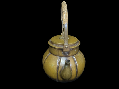 Antique Brass Kettle Description