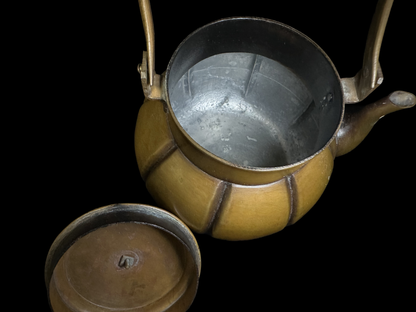 Antique Brass Kettle Description