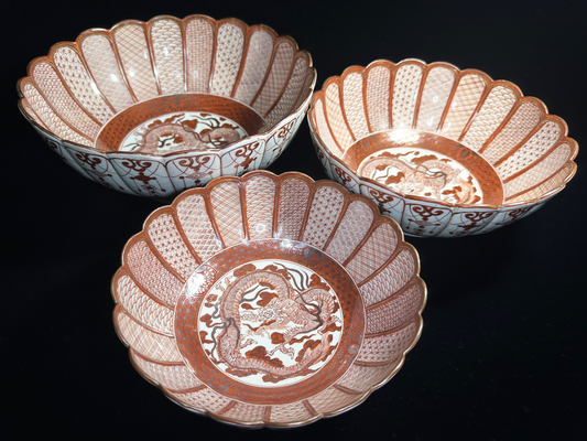Kutani-yaki Nesting Bowls: Opulent Dragon Motifs and 100 Years of History