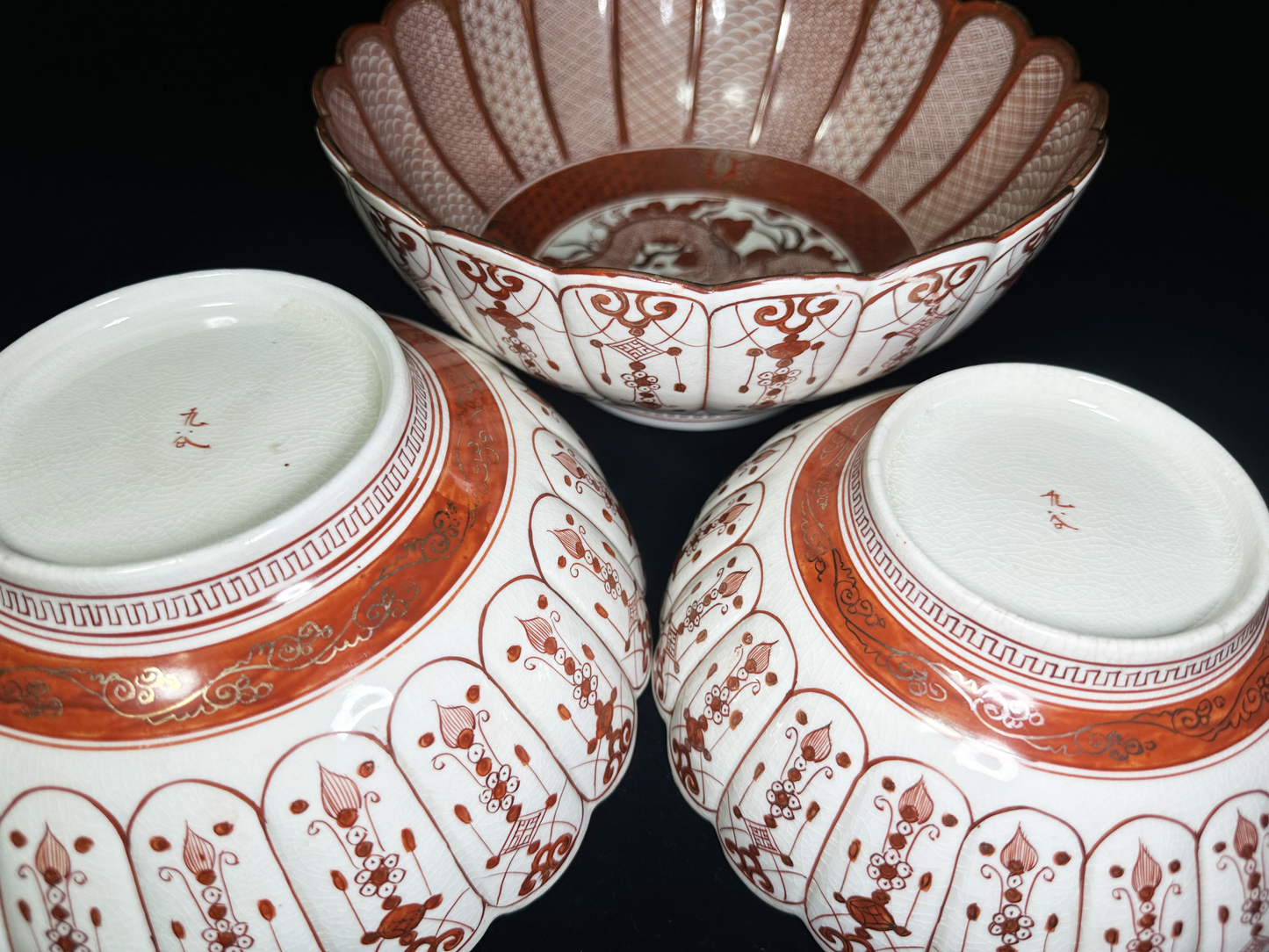 Kutani-yaki Nesting Bowls: Opulent Dragon Motifs and 100 Years of History