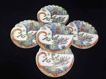 Exquisite Hand-Painted Kutani-yaki (Kutani Ware) Plates by a Ceramic Artist