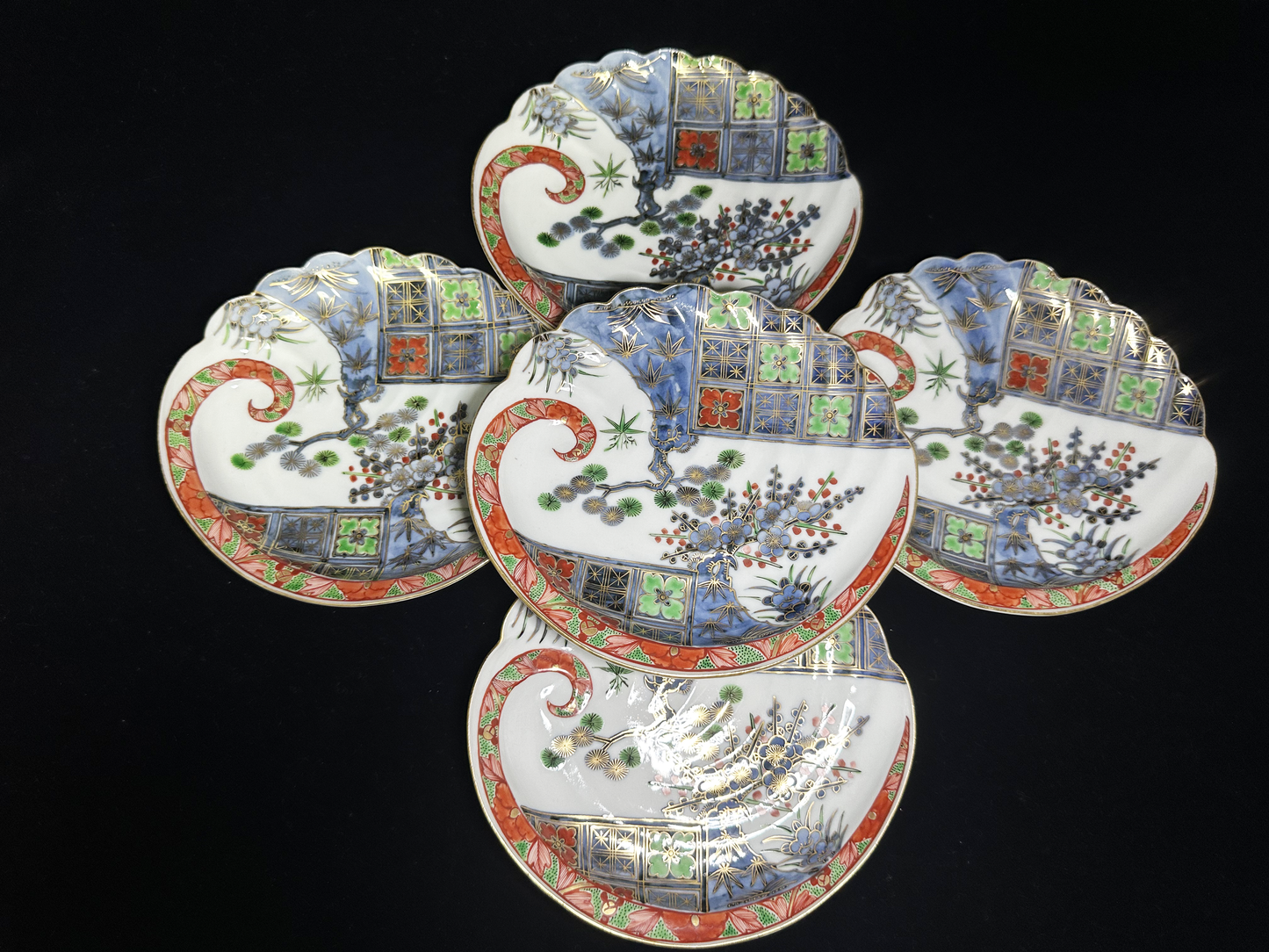 Exquisite Hand-Painted Kutani-yaki (Kutani Ware) Plates by a Ceramic Artist