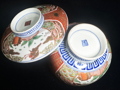Set of Ten Antique Imari Ware (Ko-Imari Style) Lidded Bowls — Est. 150-200 Years Old — Flying Bird & Kinrande Design　古伊万里様式：鳥文様・金襴手 蓋付茶碗 8客