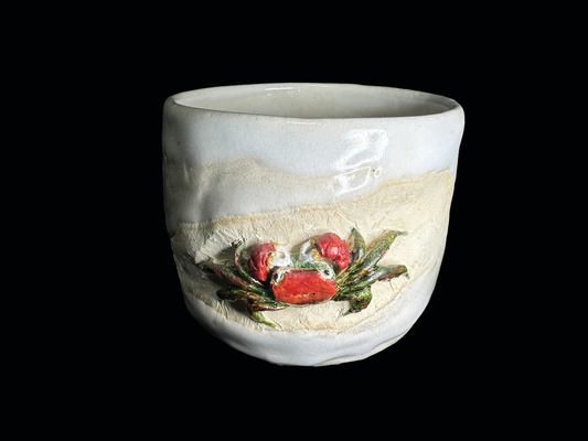 Rare Suigetsu Ware: Tea Cup by Founder Tsunekata (1st Gen) - Sculpted Crab　希少 水月焼：初代恒方 作 蟹細工入り湯呑み