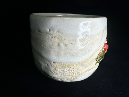 Rare Suigetsu Ware: Tea Cup by Founder Tsunekata (1st Gen) - Sculpted Crab　希少 水月焼：初代恒方 作 蟹細工入り湯呑み