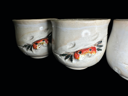 Jusuien (寿水園) Hand-Sculpted Tea Cups (Yunomi) - Set of Five with Realistic Crab Motif　寿水作 蟹細工 湯呑み 五客揃
