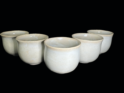 Jusuien (寿水園) Hand-Sculpted Tea Cups (Yunomi) - Set of Five with Realistic Crab Motif　寿水作 蟹細工 湯呑み 五客揃