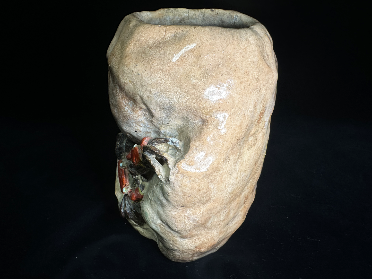Suigetsu Style: Organic Vase (Hanaire) with Twin Crab Relief - Rock-like Form　水月様式：蟹の立体細工 花入