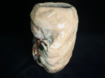 Suigetsu Style: Organic Vase (Hanaire) with Twin Crab Relief - Rock-like Form　水月様式：蟹の立体細工 花入