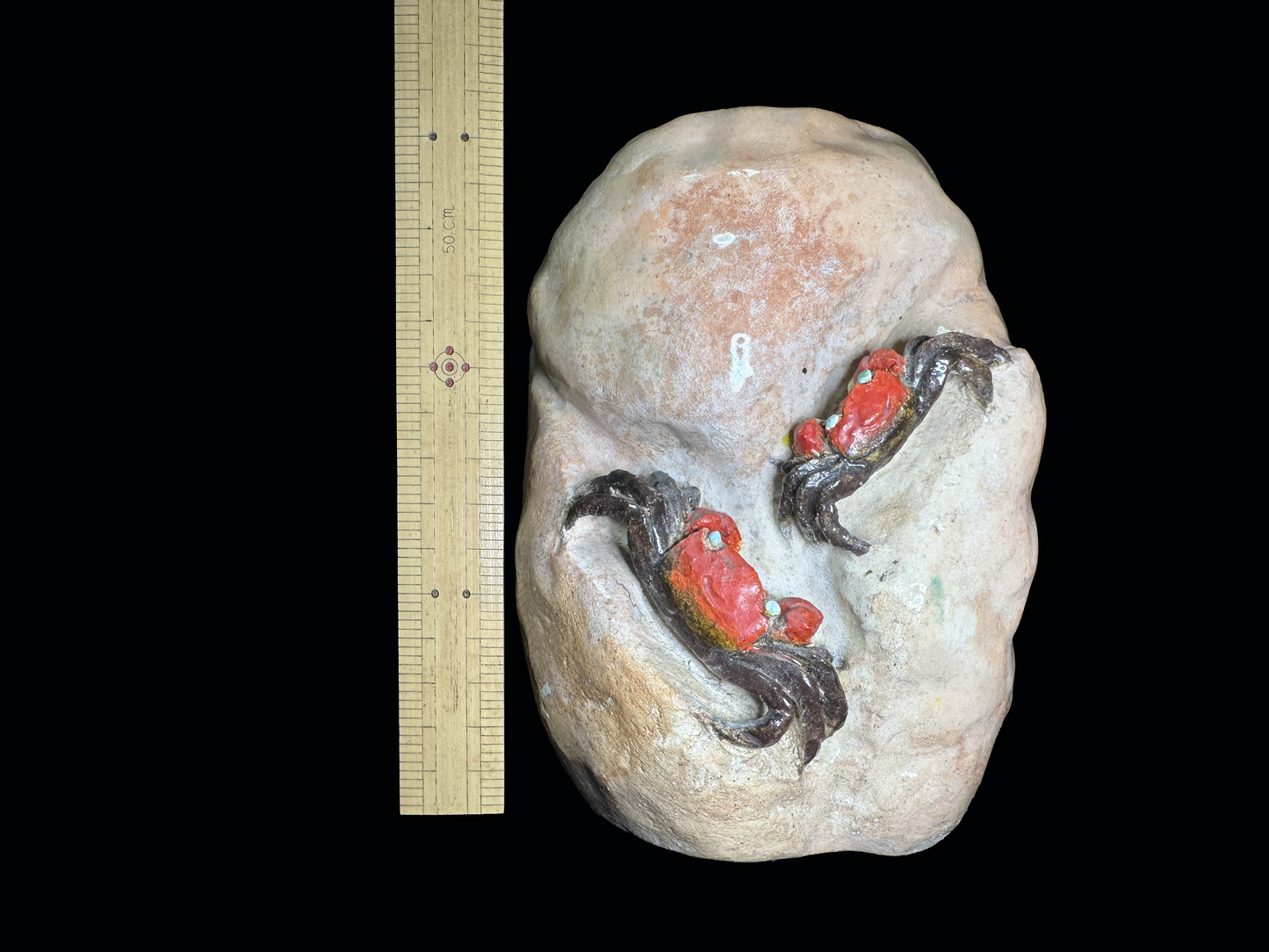 Suigetsu Style: Organic Vase (Hanaire) with Twin Crab Relief - Rock-like Form　水月様式：蟹の立体細工 花入