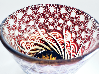 Masterpiece Edo Kiriko Glass: Ruby Red & Amber Tumbler with Traditional Hand-Cutwork　江戸切子 名品：ルビーレッド・琥珀色被せガラス 伝統文様カットグラス