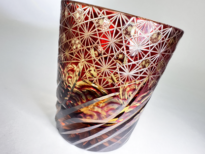 Masterpiece Edo Kiriko Glass: Ruby Red & Amber Tumbler with Traditional Hand-Cutwork　江戸切子 名品：ルビーレッド・琥珀色被せガラス 伝統文様カットグラス