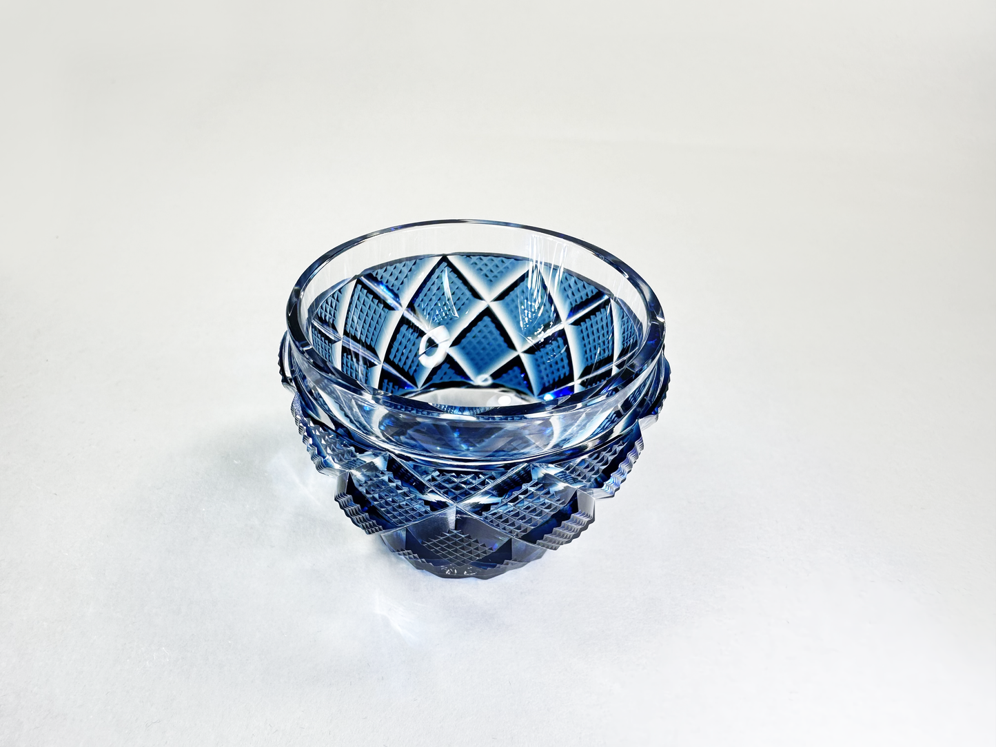 Authentic Satsuma Kiriko Sake Cup (Ochoko/Guinomi): Deep Blue Diamond Cut — Traditional & Luxurious　薩摩切子 お猪口/ぐい呑み：濃紺　伝統と贅沢な輝き