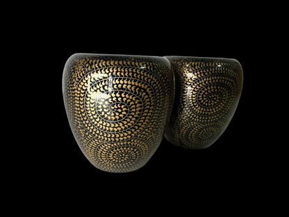 Miniature Elegance: Gold-Patterned Hibachi — A Symbol of Wealth and Prestige ミニチュアの優雅：― 富と名声の象徴
