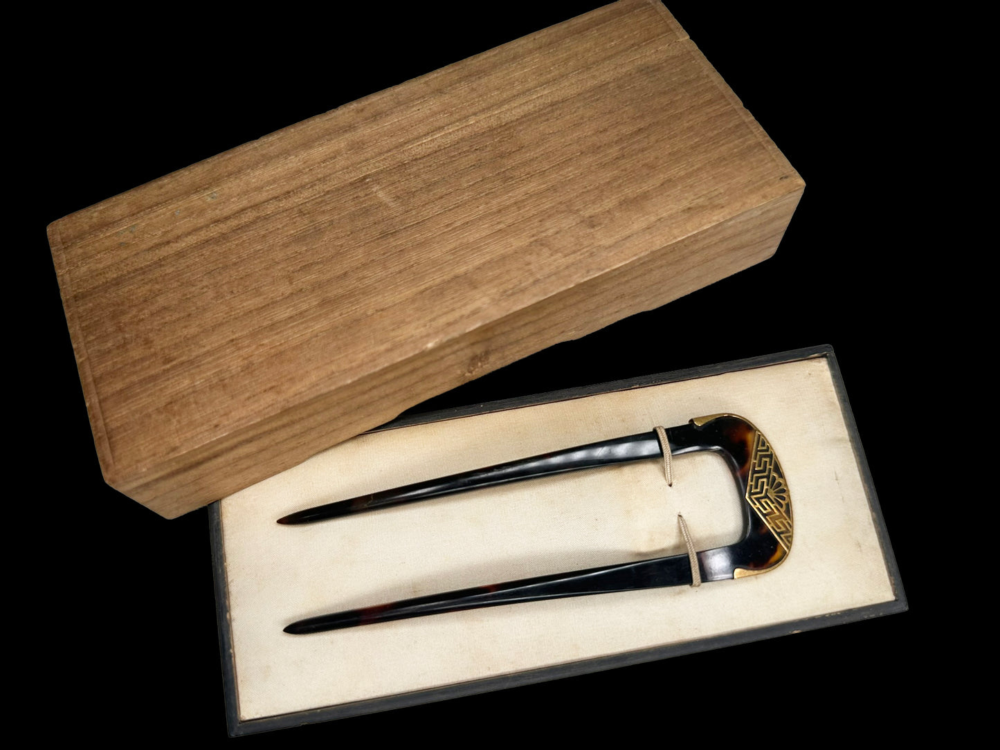 19th Century Tortoiseshell Hairpin with 20K Gold　20金装飾 鼈甲（べっこう）かんざし