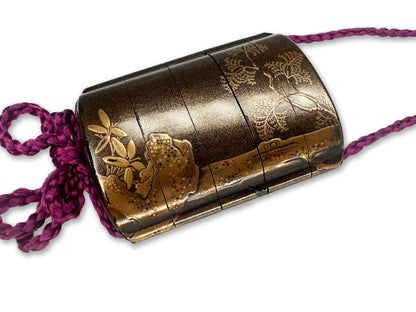 Masterpiece by Ueda Chikanao: 200-Year-Old Gold Lacquer Inro Featuring a Majestic Hawk 上田近直による傑作：凛々しい鷹が描かれた200年前の金蒔絵印籠