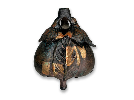 Over 100 Years Old: The Sacred Eggplant — An Incense Burner of Fulfillment 【100年以上前】縁起物の「茄子」香炉